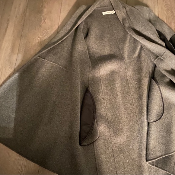 Danier Jacket - Picture 4 of 4